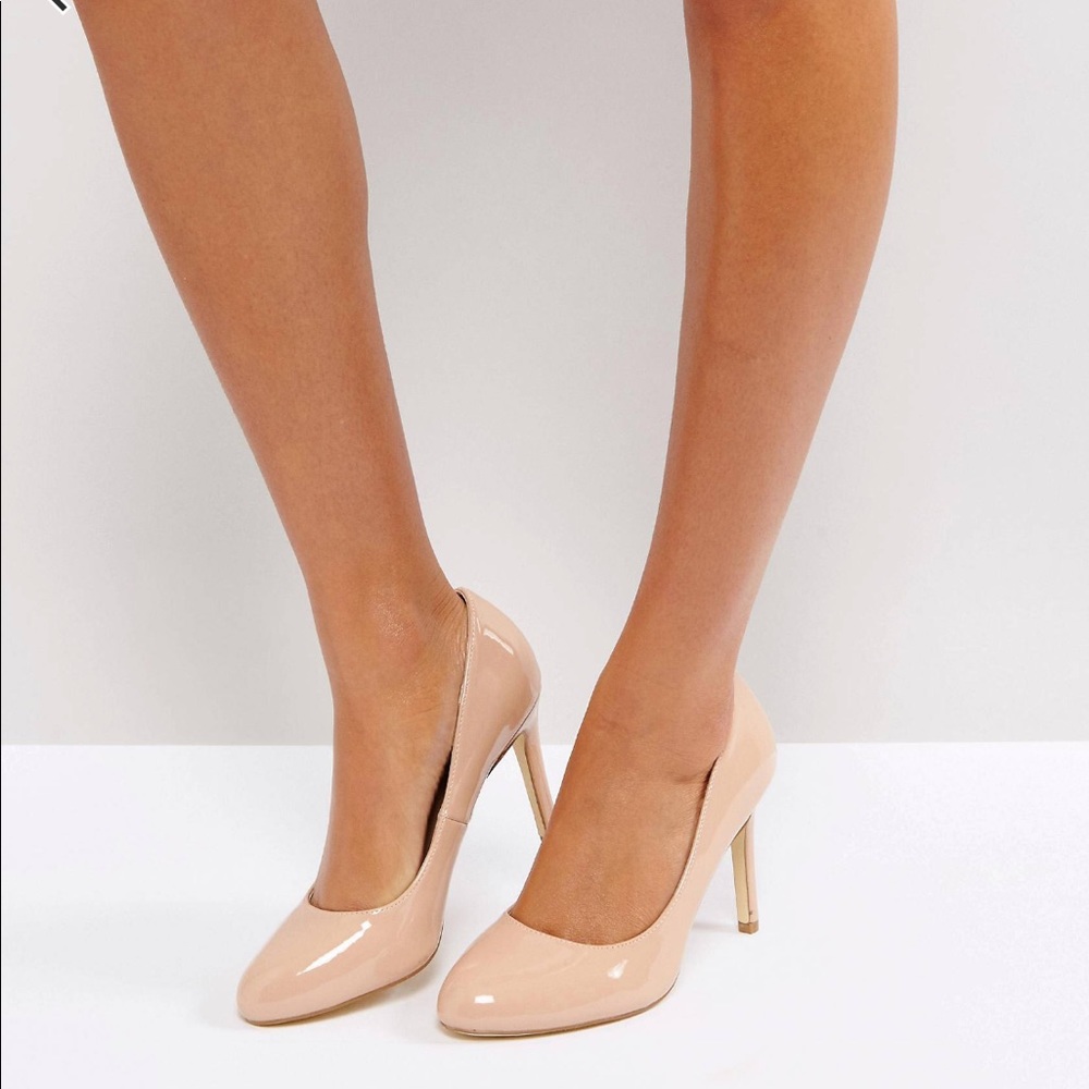 ✨NEW✨ Round Toe Point High Heels US 10